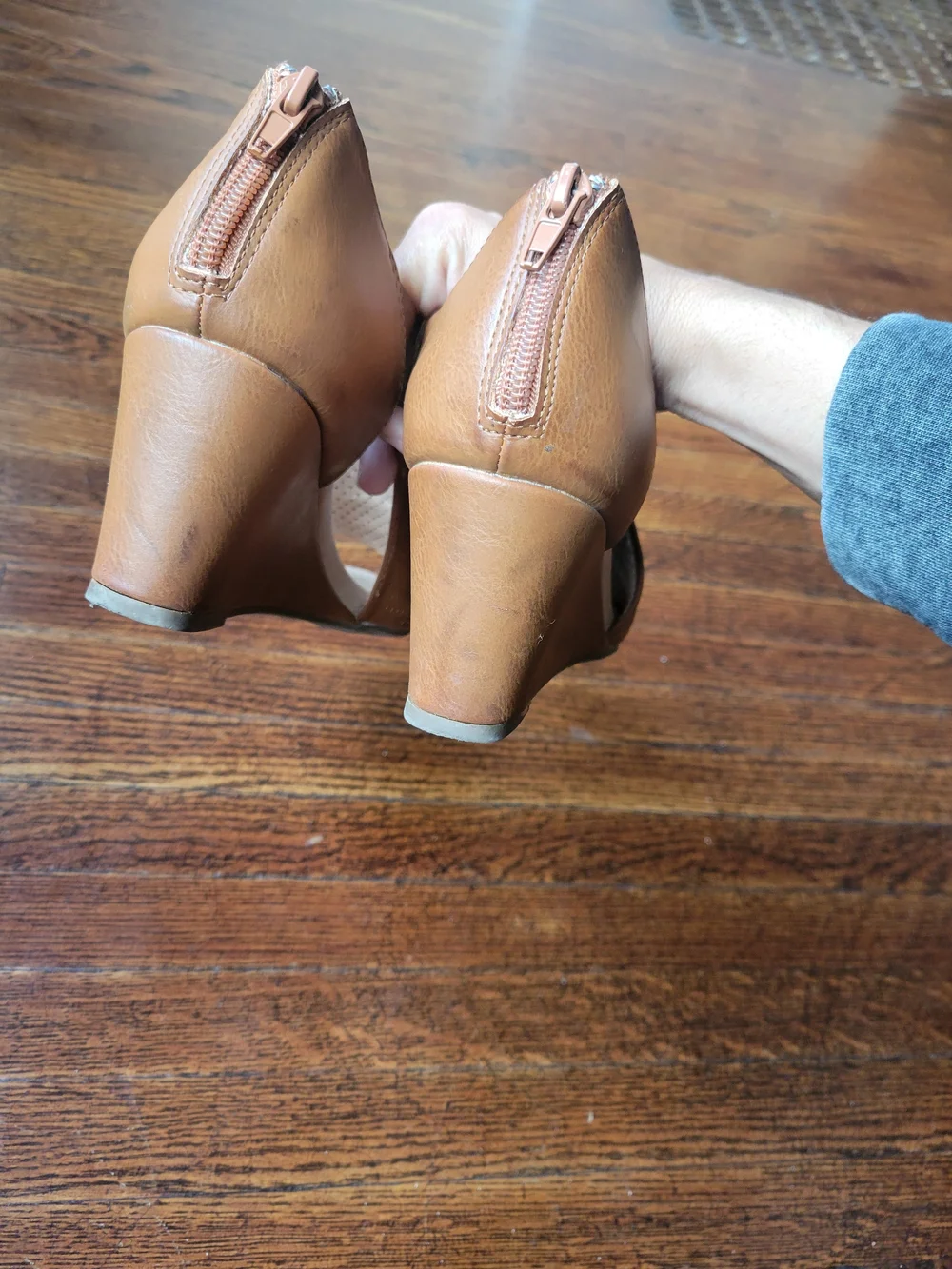 Journee Collection Womens 6.5 Cognac Brown Aretha Peep Toe Wedge Sandals